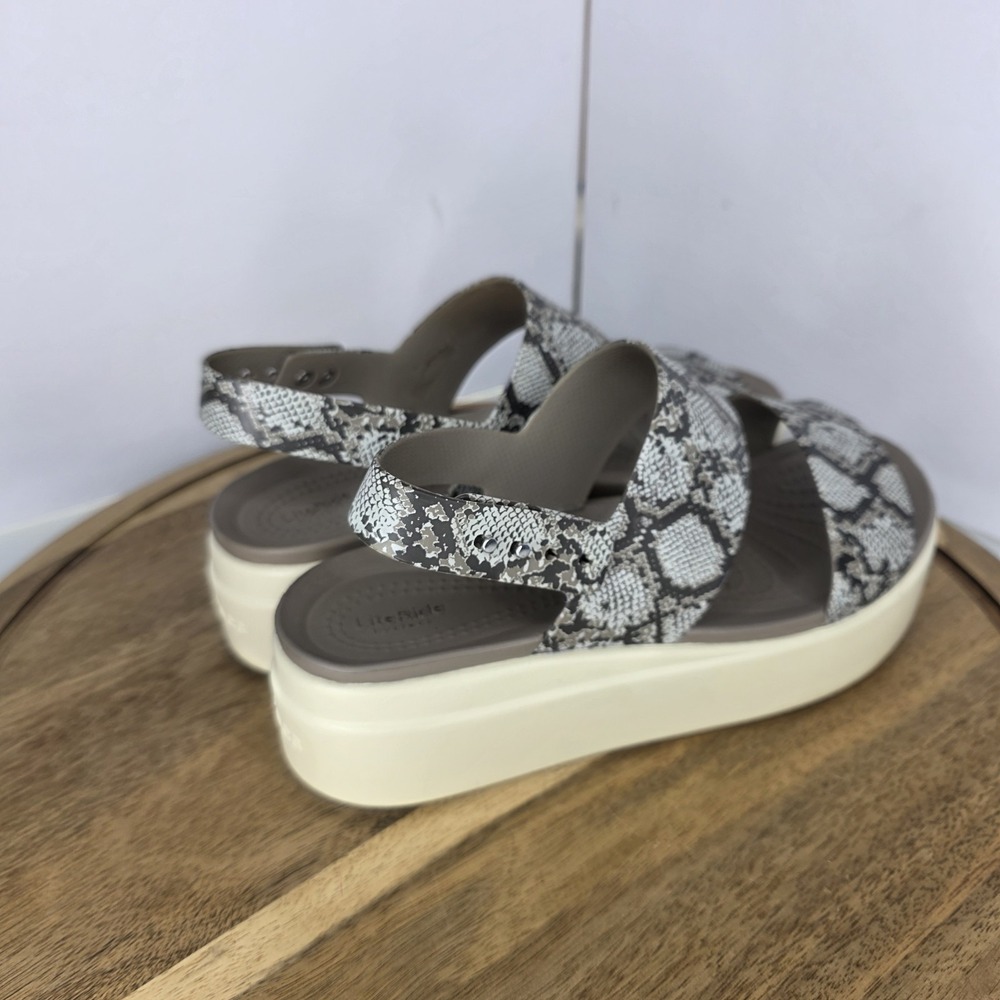 Crocs Brooklyn SNAKE Low Wedge Platform Sandal Womens size Beige Minimalist - Picture 5 of 10